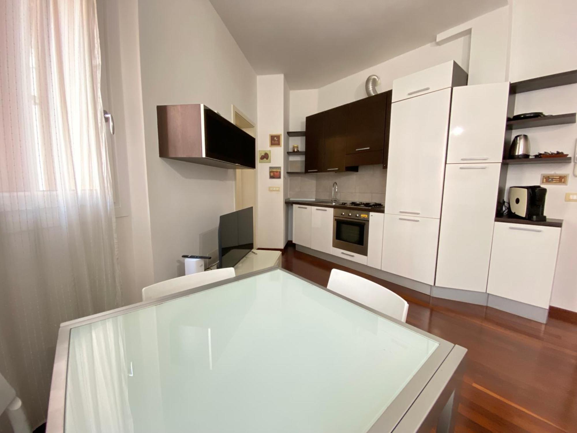 Avantgard Rooms Western Station Болонья Екстер'єр фото