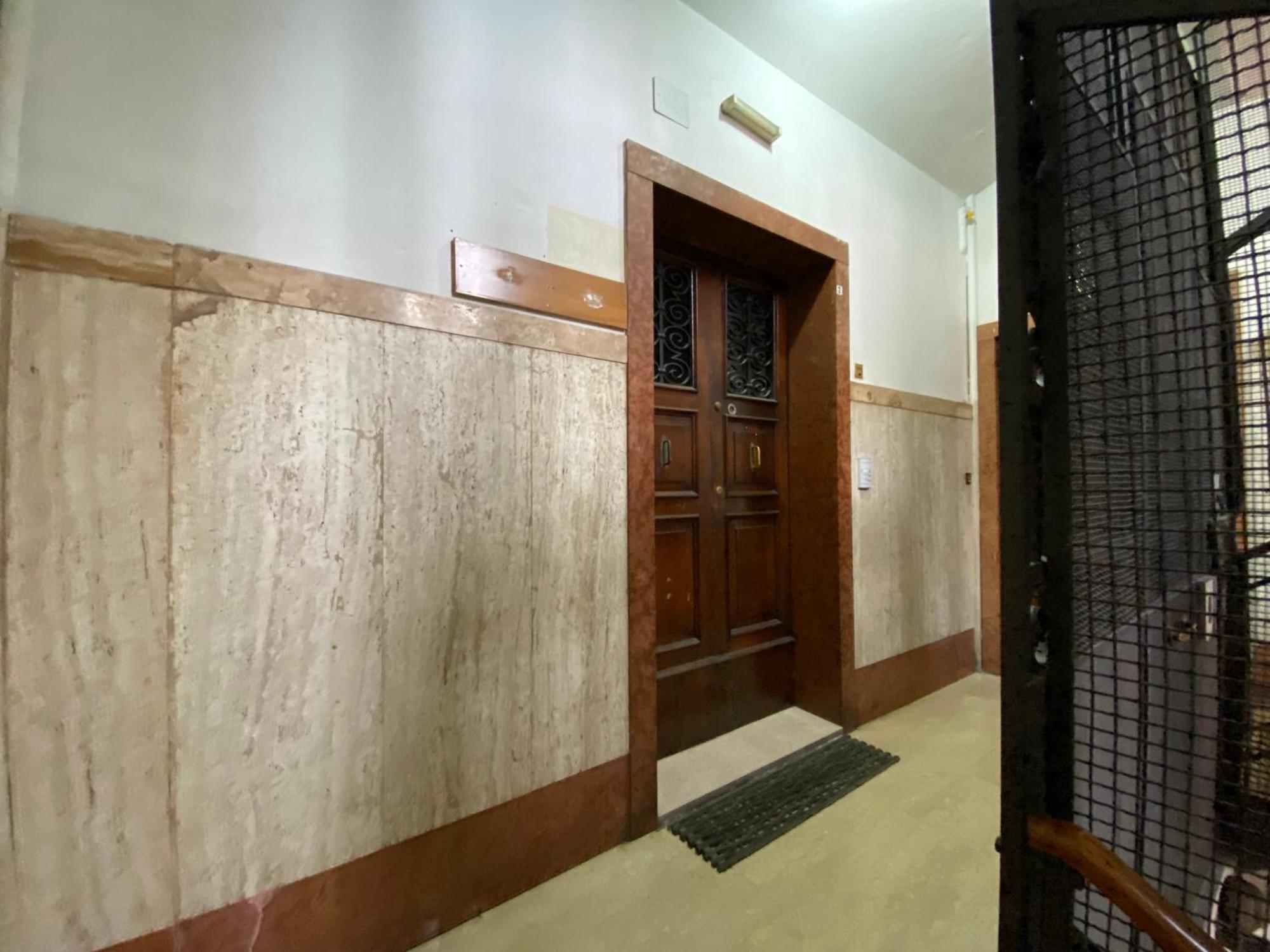 Avantgard Rooms Western Station Болонья Екстер'єр фото