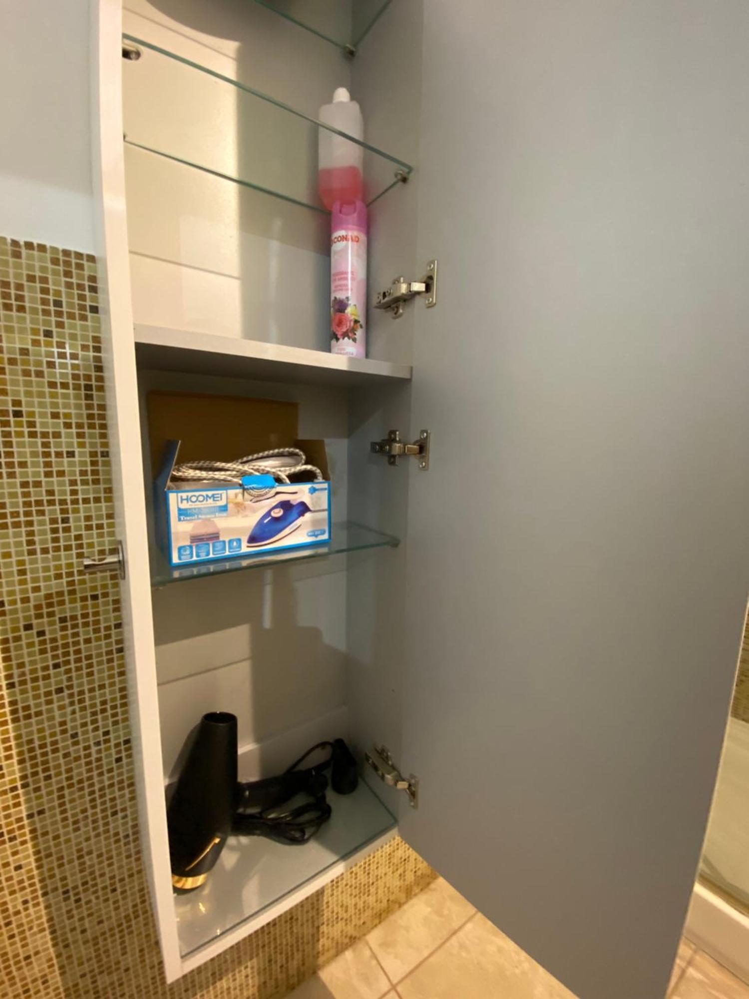 Avantgard Rooms Western Station Болонья Екстер'єр фото